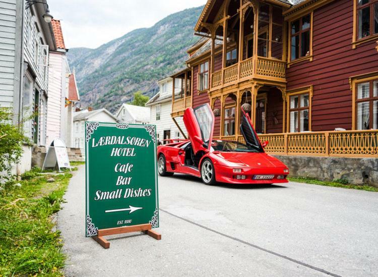 Laerdalsoren Motor Guesthouse Lærdalsøyri Esterno foto