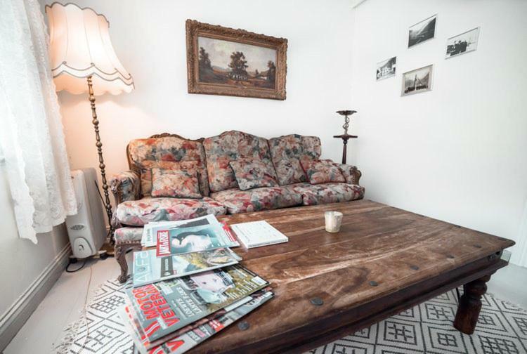 Laerdalsoren Motor Guesthouse Lærdalsøyri Esterno foto